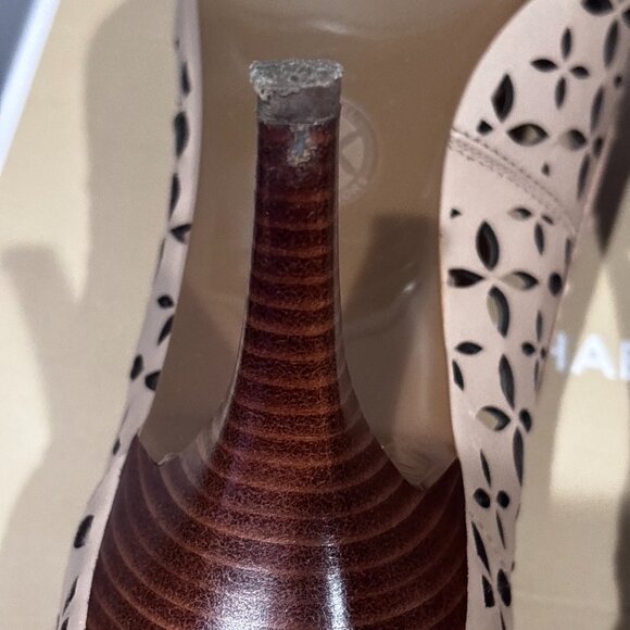 Micheal Kors Women's MK Flex Mid Perforated Pumps Nude SZ: 9M - Picture 15 of 16